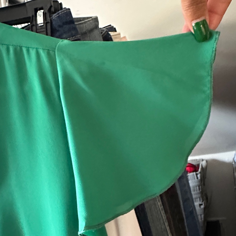 SHEIN Vibrant Green V-Neck Blouse - Picture 5 of 5